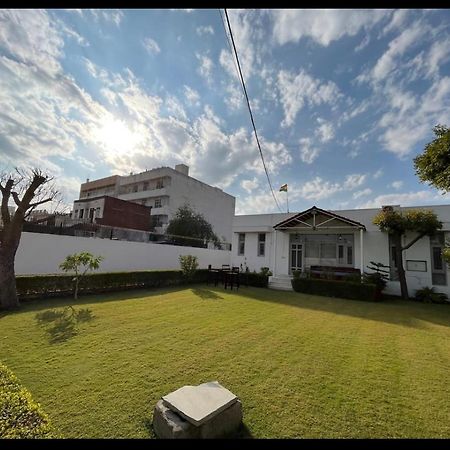 Solanki Farms & Pool Villa Garden Fully Private Jaipur Luaran gambar