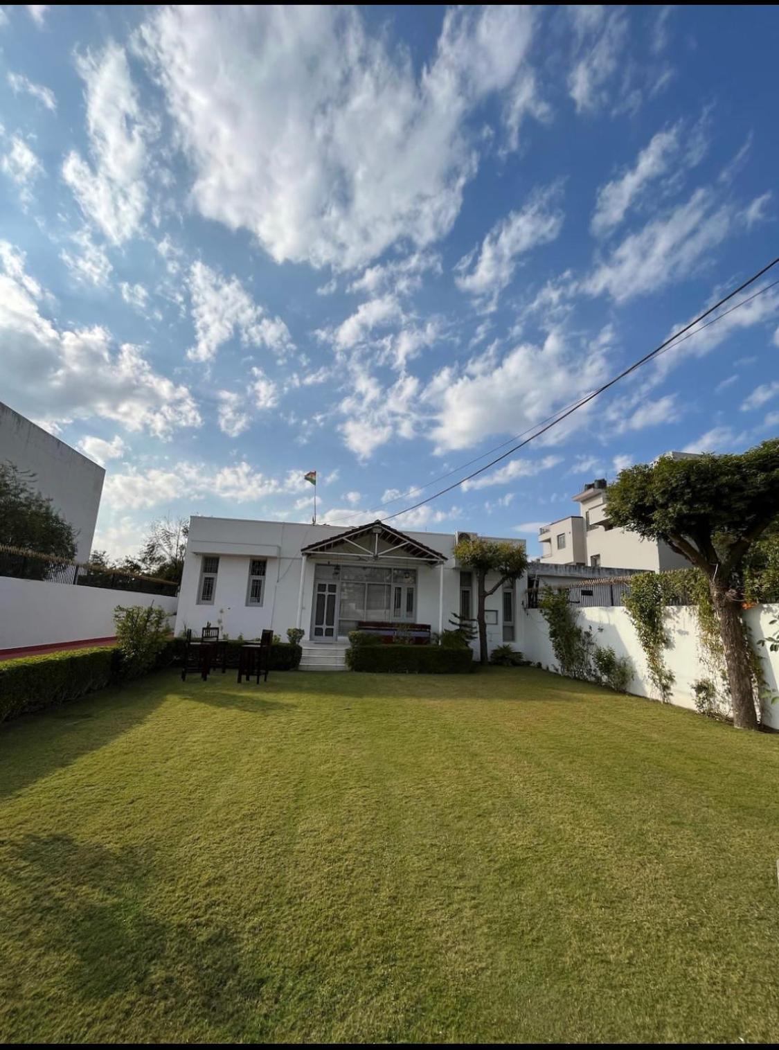 Solanki Farms & Pool Villa Garden Fully Private Jaipur Luaran gambar