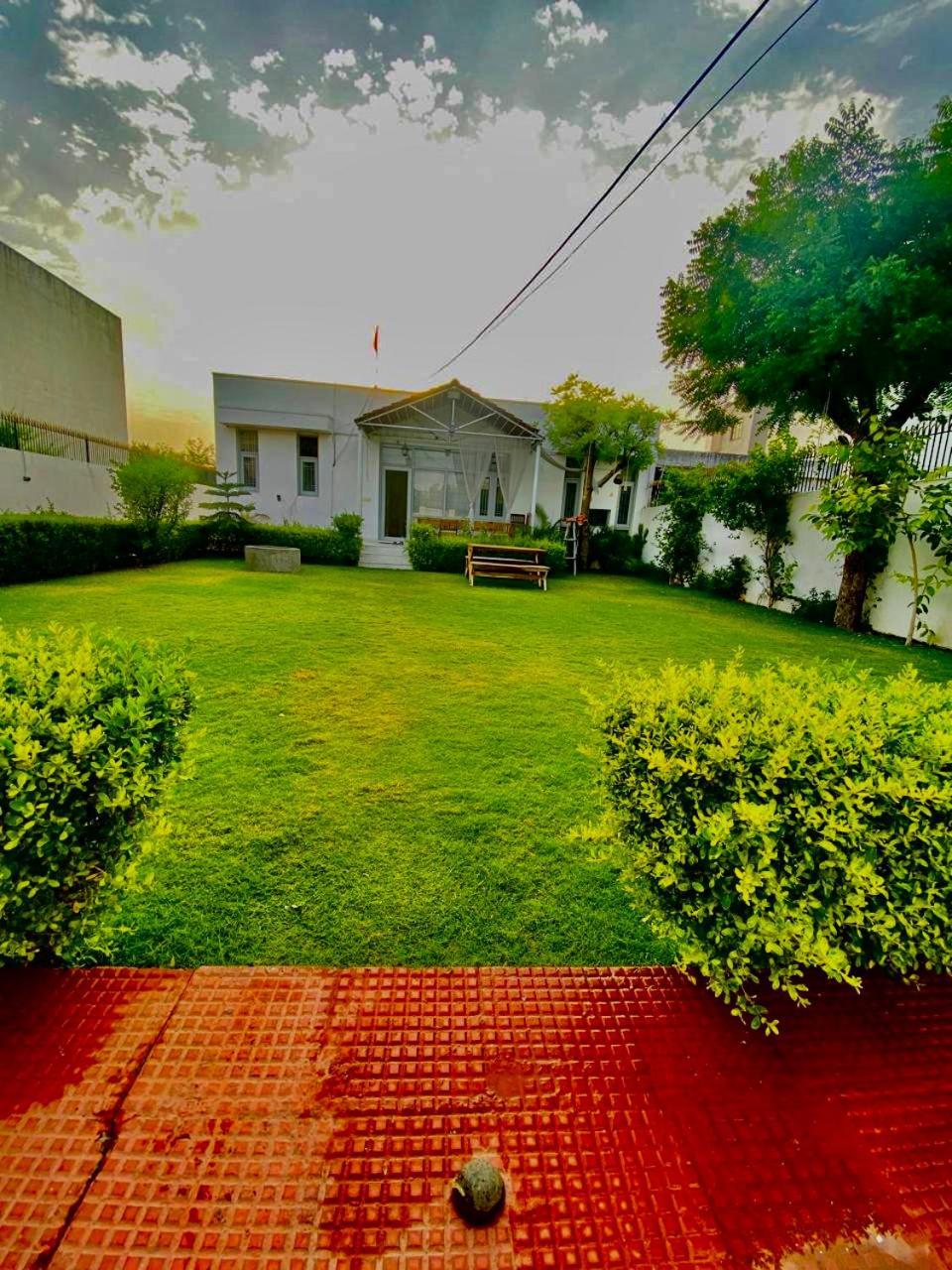 Solanki Farms & Pool Villa Garden Fully Private Jaipur Luaran gambar